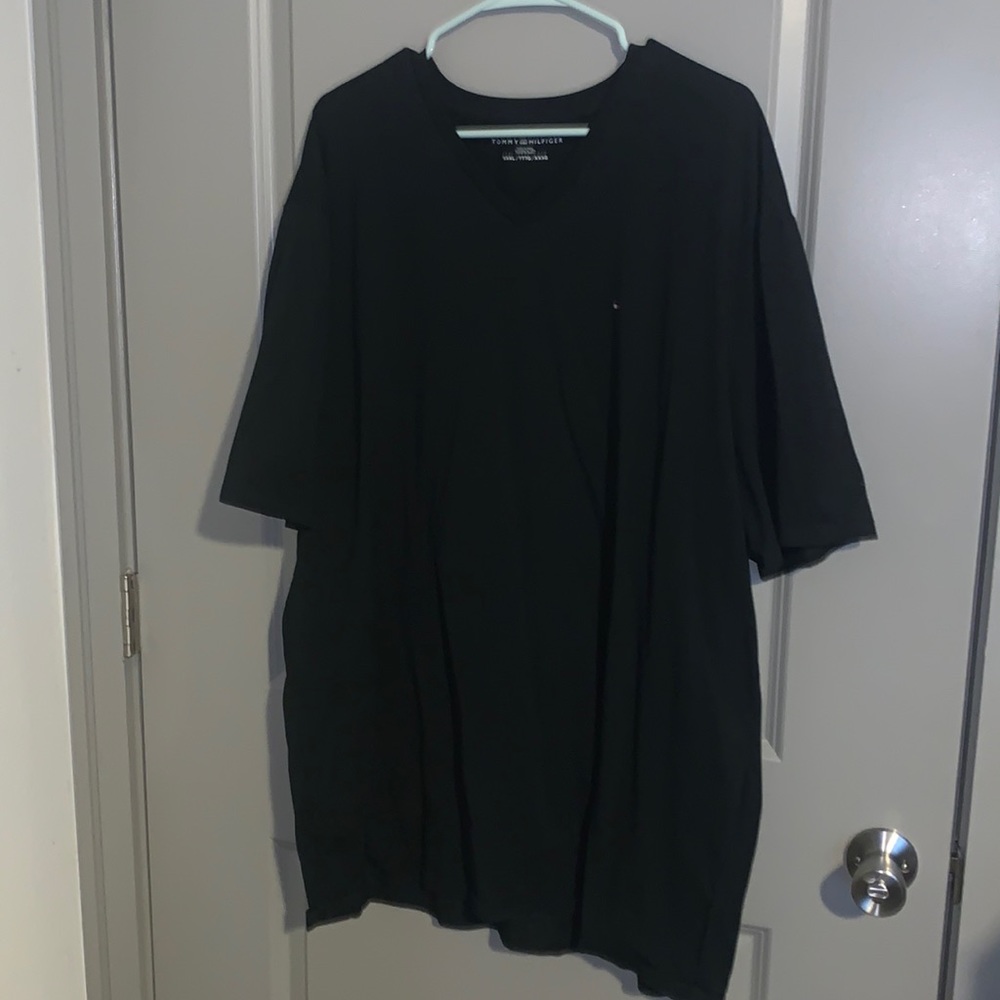 Men's tommy Hilfiger black tee
